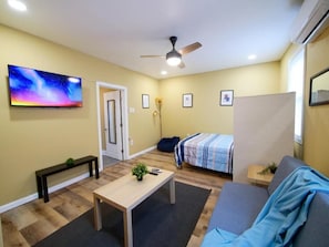 1 chambre, fer et planche à repasser, Wi-Fi, draps fournis