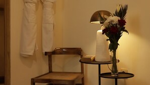 奢華雙人房, 獨立浴室 (La violette) | 高級寢具、客房內保險箱、免費搖籃/嬰兒床、免費無線上網
