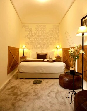 Habitació doble Elite, amb bany privat (Amber ) | 1 dormitori, roba de llit d'alta qualitat i caixa forta a l'habitació 