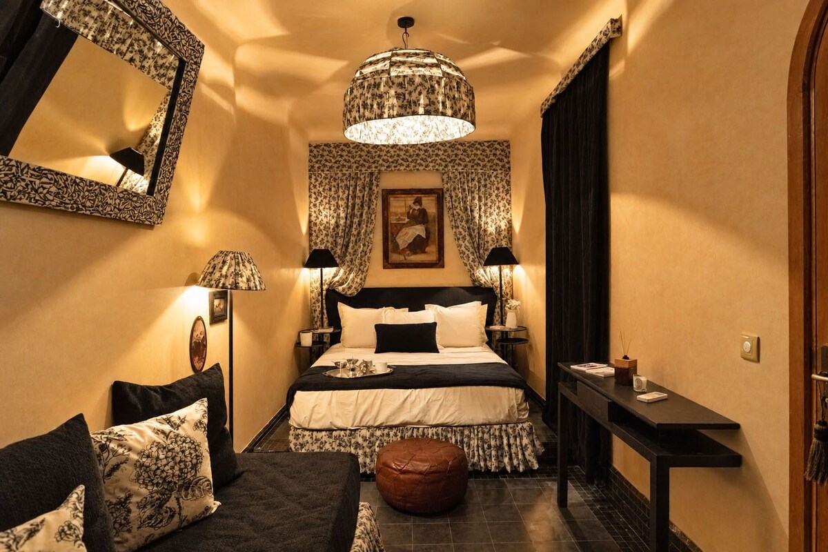 Classic Triple Room, Ensuite (Sultan) | Premium bedding, in-room safe, cribs (free), WiFi (free)