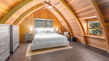 4 bedrooms, iron/ironing board, travel cot, WiFi