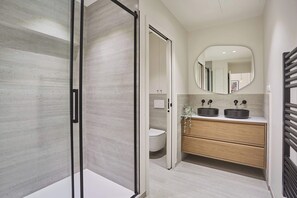 Bathroom - Superb AC Apartment Center of Paris (Paris)