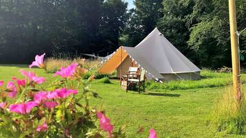 Tent | Exterior