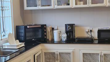 Apartemen, 2 kamar tidur, akses difabel, pemandangan samudra | Dapur pribadi