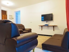 Apartment, 2 Bedrooms, Accessible, Ocean View | Living room