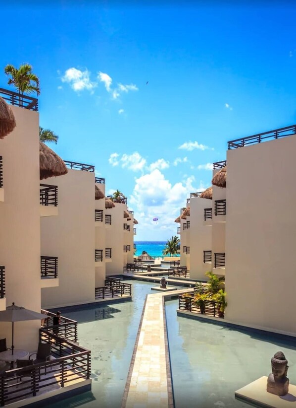 Apartment, 1 Bedroom, Accessible, Smoking | Pool | Outdoor pool