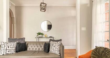 Chic Haven: 2b/1bath in the Heart of Danville