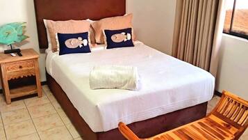 1 bedroom, premium bedding, down duvets, Select Comfort beds