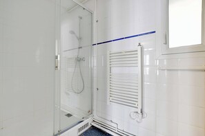 Apartment | Bathroom