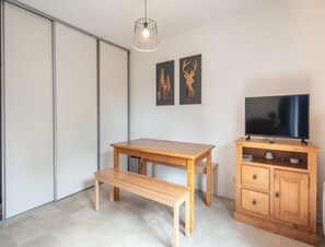 Apartment | Tempat makan