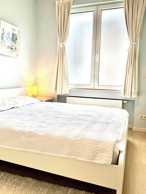 2 chambres, fer et planche à repasser, Wi-Fi, draps fournis