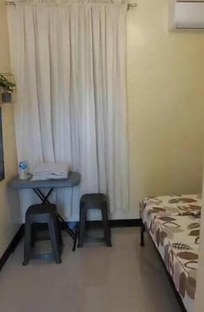 1 habitación y ropa de cama 