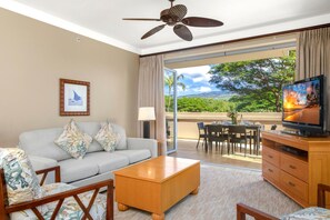 Apartment (5 Bedrooms) | Wohnzimmer