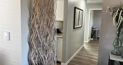 Executive Retreat - Long Term Stay - 3 Bedroom Condo