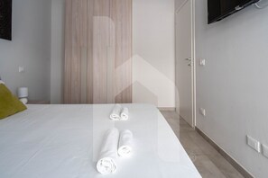 1 bedroom, WiFi, bed sheets - Homiday - Stella Del Mare, Two Bedroom Apartment on the 2nd Floor (Alba Adriatica)