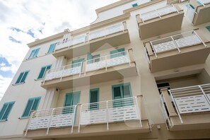 Exterior - Homiday - Stella Del Mare, Two Bedroom Apartment on the 2nd Floor (Alba Adriatica)