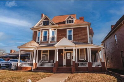 The Central Stay on Main 1b/1bth