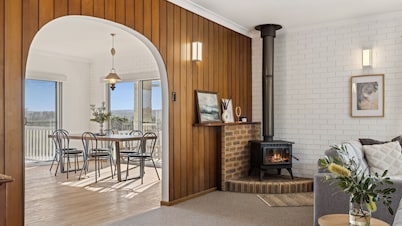 Port O'Call - Five bedroom home