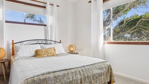 5 chambres, fer et planche à repasser