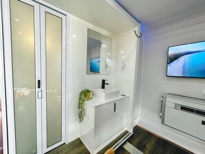 Handtücher, Seife, Toilettenpapier
