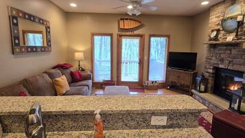 TV connectée, cheminée