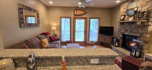 スマートテレビ、暖炉