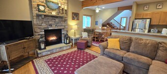 Our Heart's Desire | Charming 3BR w/Hot Tub Near Wisp Resort