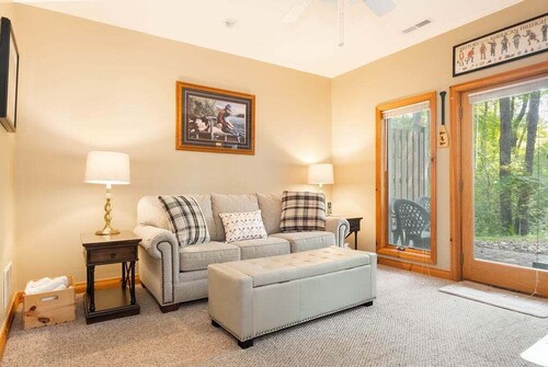 Cozy Cabin Near Wisp | Hot Tub & Fireplace