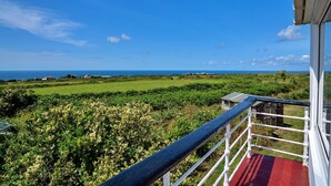 Cottage | Exterior - Watchtower in Cornwall With Sea Views (Penzance)