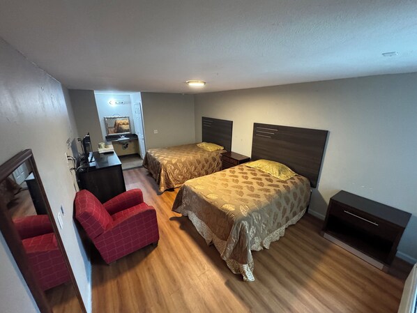 Memory foam beds, iron/ironing board, free WiFi, bed sheets - Vista Motel - Riverside (Riverside)