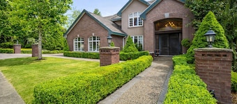 Spacious 2-Bedroom Executive Suite | Private Entrance | Free Parking | 1,380 SF