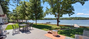 Sliver of Paradise: Lakefront Cottage-5 Min to Sturgeon River.