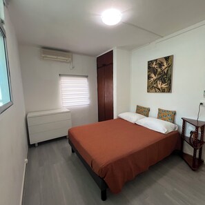 4 Schlafzimmer, Bügeleisen/Bügelbrett, kostenloses WLAN, Bettwäsche