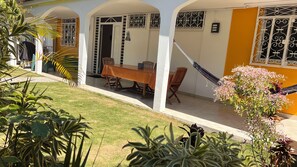 Outdoor dining - Villa Aloha - Large capacity with garden, jacuzzi, + cistern_Bas du fort (Le Gosier)