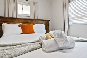 مكواة/لوح كي وواي فاي مجانًا وملاءات أسرّة