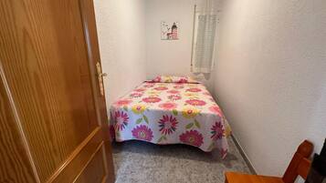 3 slaapkamers, een strijkplank/strijkijzer, gratis wifi