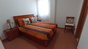 1 chambre, fer et planche à repasser, Wi-Fi gratuit