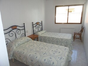 5 soveværelser, strygejern/strygebræt