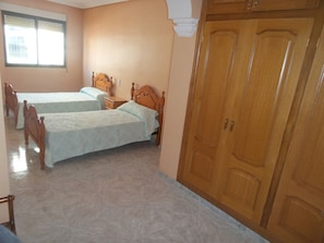 5 bedrooms, iron/ironing board - Apartamento Valen 3- Apartamento en Vinaròs - Ref. 951 (Vinaròs)