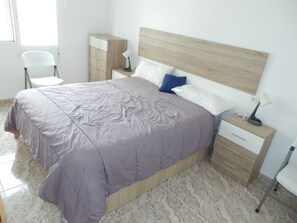 3 habitaciones, tabla de planchar con plancha y wifi 