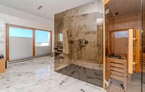 Douche, sèche-cheveux