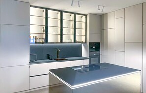 Fridge, oven, stovetop, dishwasher - Gorgeous home in Rovinjsko Selo (Rovinjsko Selo)