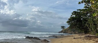 Charming 3-bedroom house with WiFi, AC in welcoming Rincón P.R.