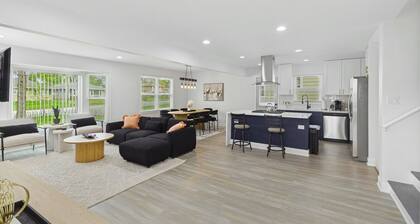 Remodeled Charming Home,Backyard w/Pergola,Pool/Ping Pong Game Room, Homewood IL