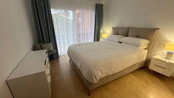2 slaapkamers, een strijkplank/strijkijzer, gratis wifi, beddengoed