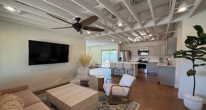 Quiet 3BR Home in South Scottsdale – Pool, Pet Friendly, Near Tempe & Old Town