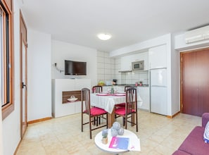 Apartment | Dining