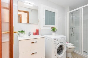 Apartment | Bathroom