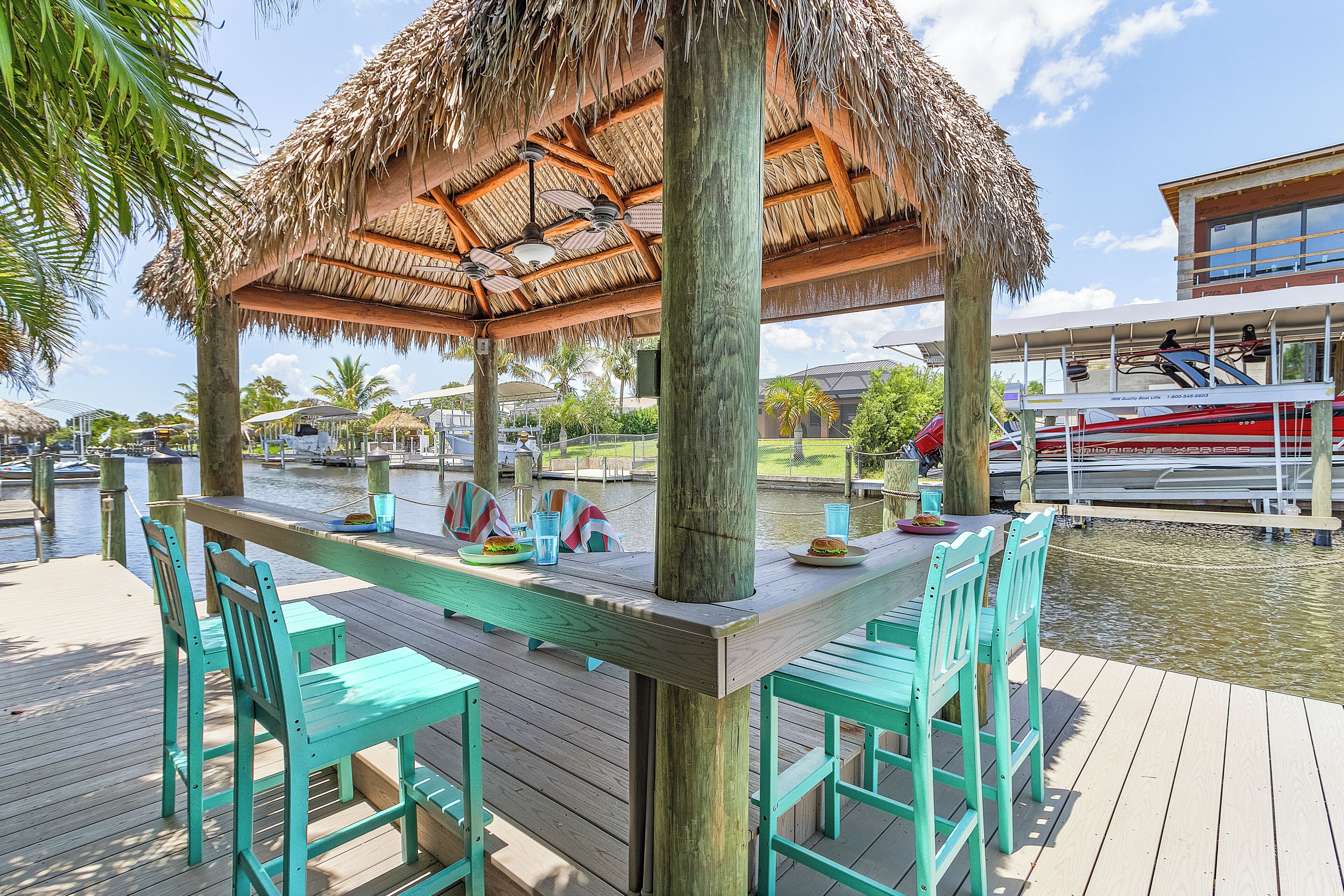 屋外ダイニングエリア