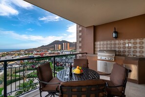 تناول الطعام بالخارج